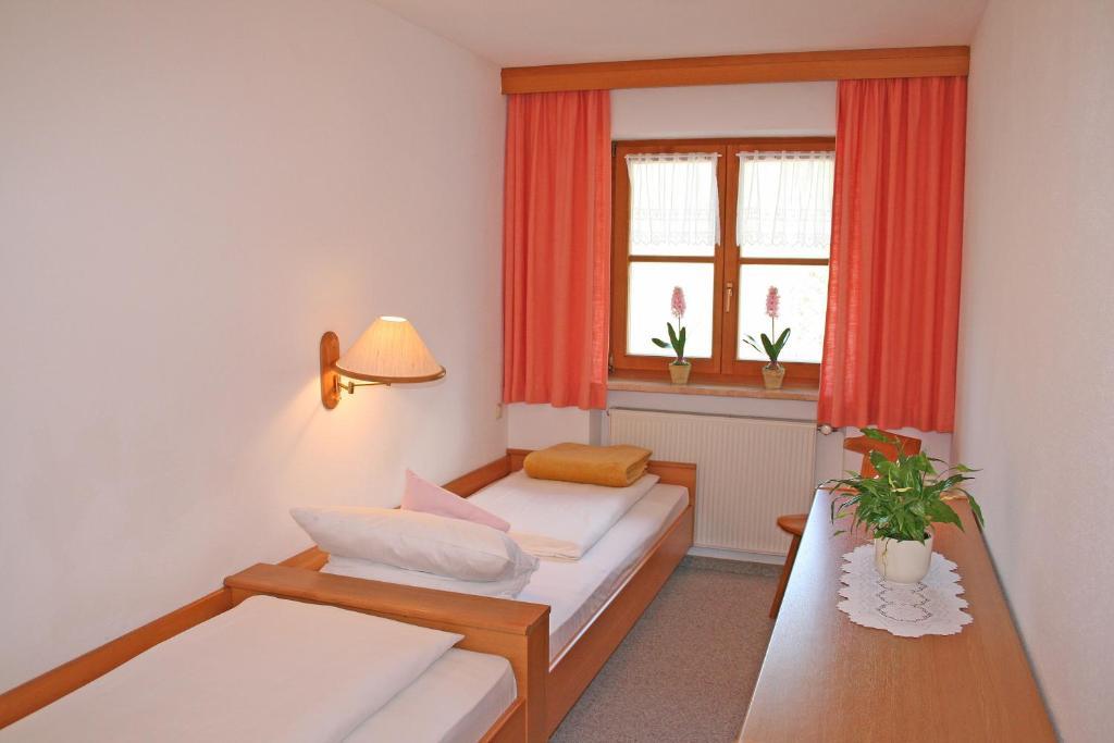Ferienhaus Am Roemerweg Klais Oda fotoğraf